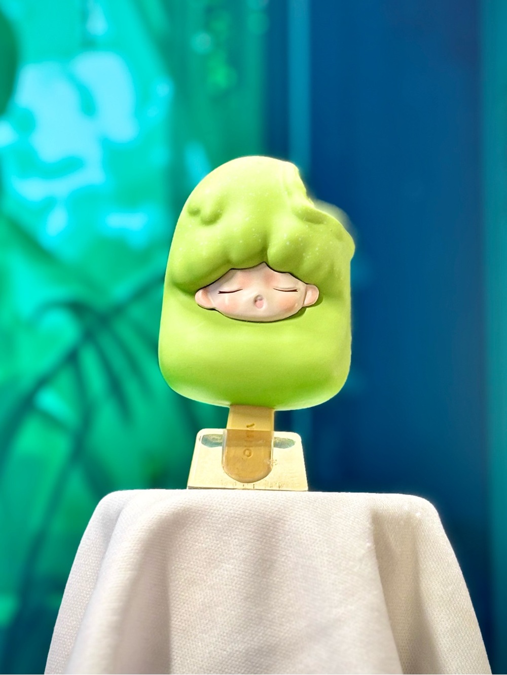 Yumo mini popsicles V2 blind box figure with stand | green mung bean figure